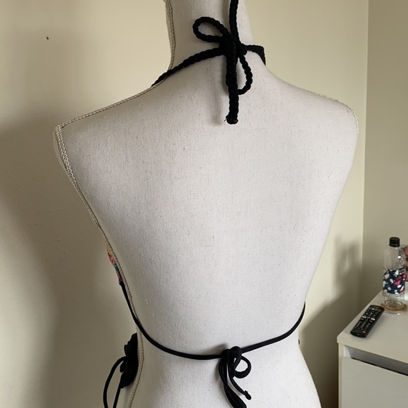 Triangle bikini - Picture 3 of 8